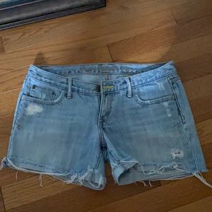 Ruehl No.925 denim shorts — size 26